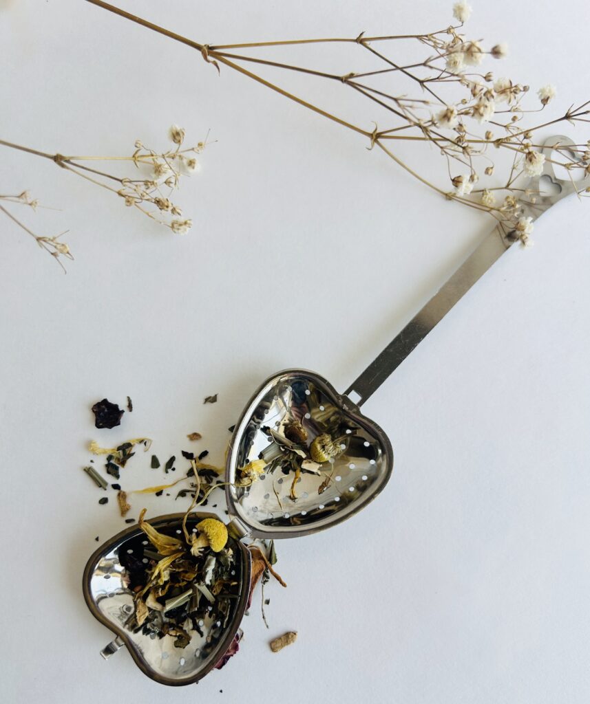 heart tea infuser stainless steel loose leaf tea strainer reusable tea tool cute tea accessory for mug loose leaf brewing cozy tea ritual tea lover gift simple tea accessory small tea strainer durable metal infuser aesthetic tea tool minimalist tea setup warm tea moment daily tea ritual accessory